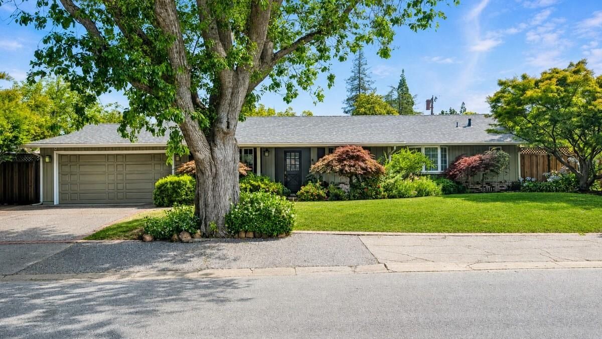 Property Photo: 1300 Hillview Drive CA 94025