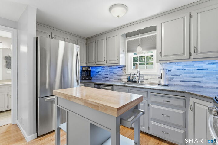 Property Photo:  102 Wetherall Street 36  CT 06040 