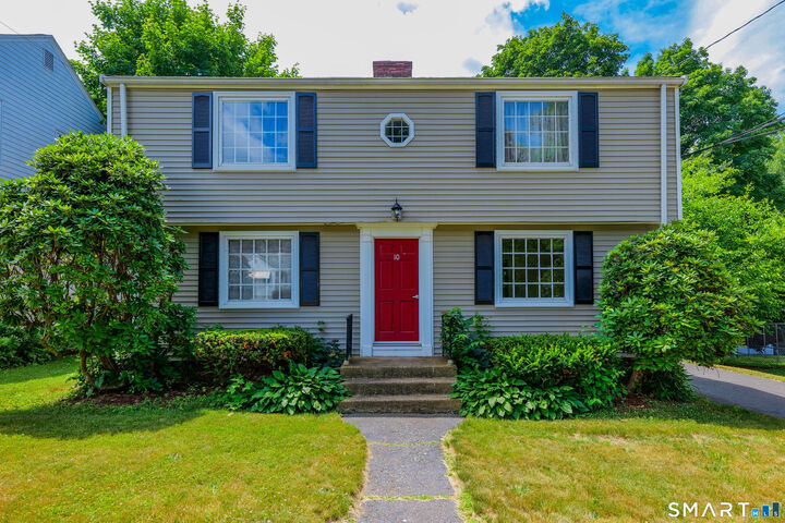 Property Photo:  10 Grant Street 1  CT 06066 