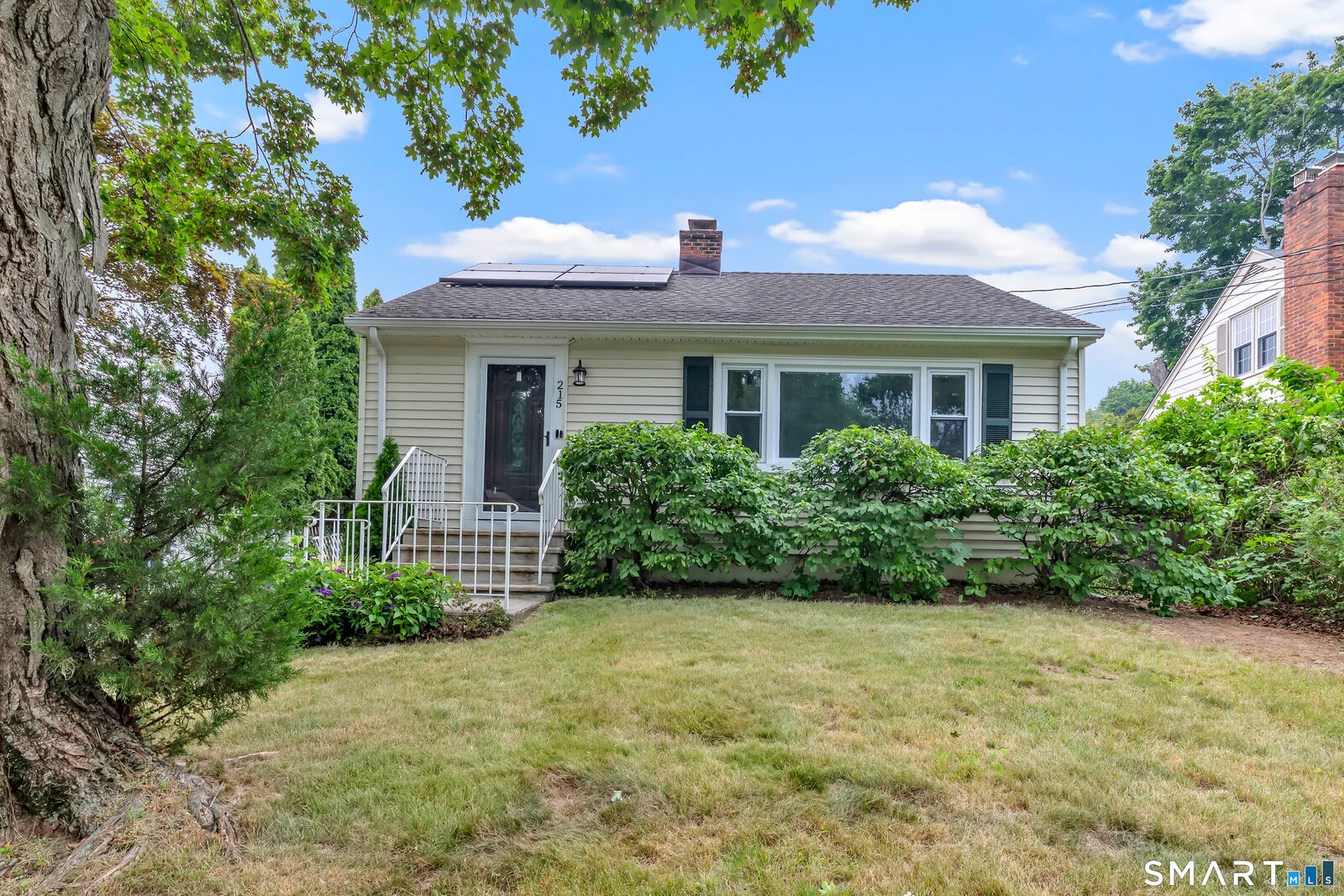 Property Photo:  215 Bennett Street  CT 06825 