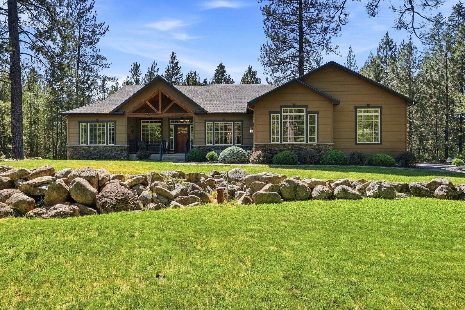 Property Photo: 34119 N Regal Ln WA 99006