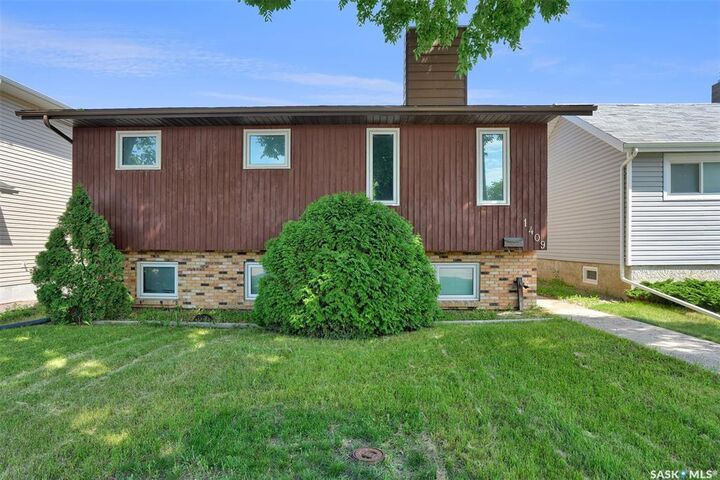Property Photo: 1409 Rothwell Street SK S4N 2B4