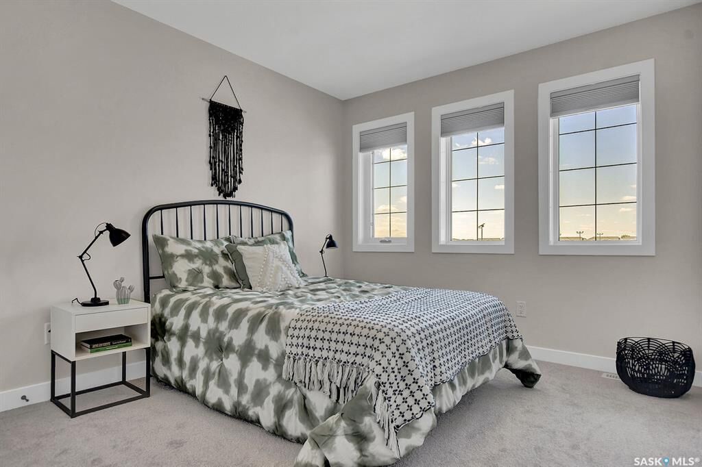 Property Photo:  273 Lakeside Boulevard  SK S0K 2T1 