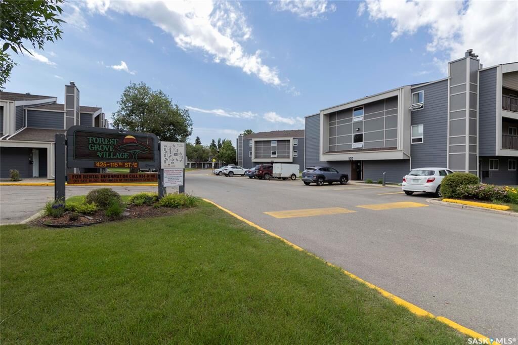 Property Photo: 425 115th Street E 111 SK S7N 2E5
