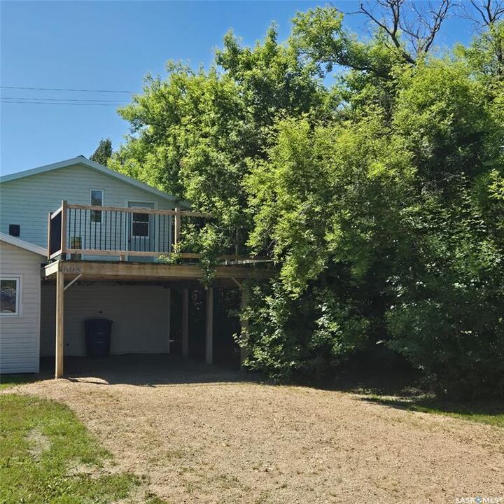 Property Photo:  608 Whyte Street  SK S0H 2S0 