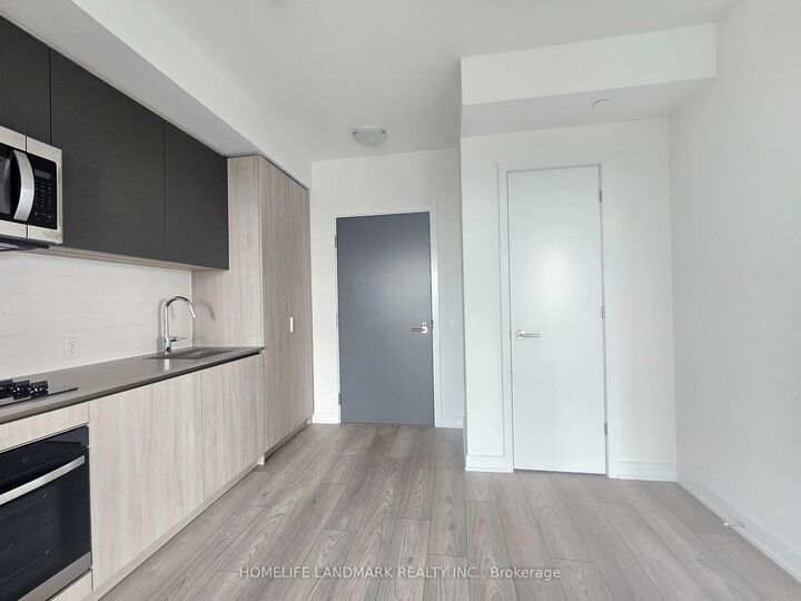 Property Photo:  5858 Yonge Street 2323  ON M2M 3T3 