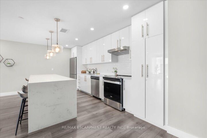Property Photo: 15 Queen Street S 2309 ON L8P 3R6