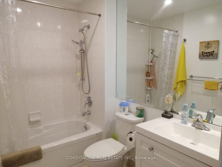 Property Photo: 168 Simcoe Street 1118 ON M5H 4C9