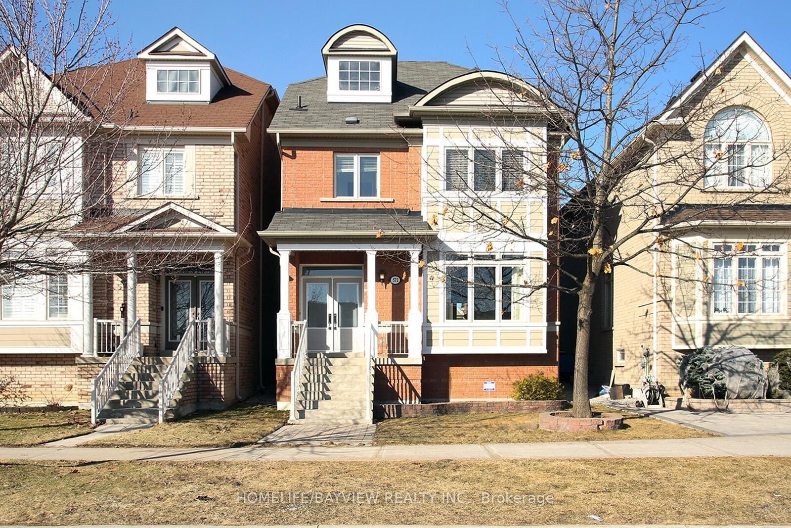 Property Photo: 572 Country Glen Road ON L6B 1E8