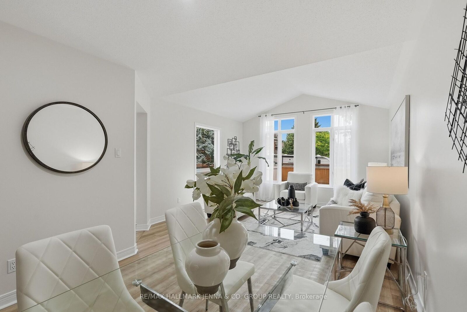 Property Photo: 3 Redding Way ON K2G 6C5