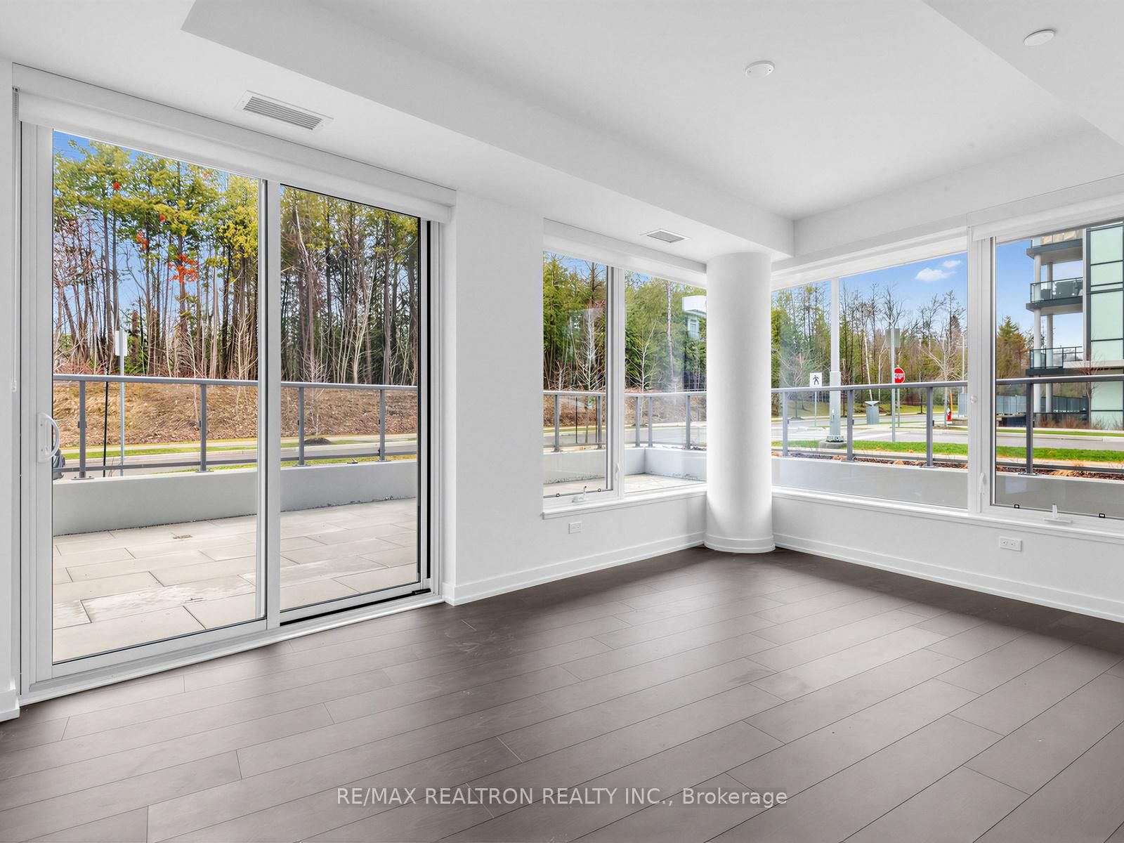 Property Photo: 333 Sunseeker Avenue 101 ON L9S 0R6