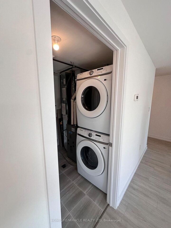 Property Photo:  42 Lowes Road W 130  ON N1G 4X2 