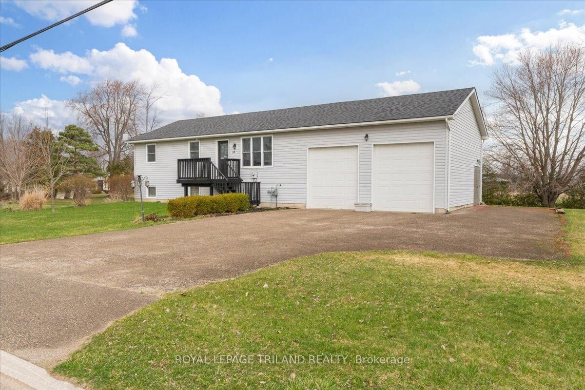 Property Photo:  14 Wellington Avenue  ON N0L 1A0 