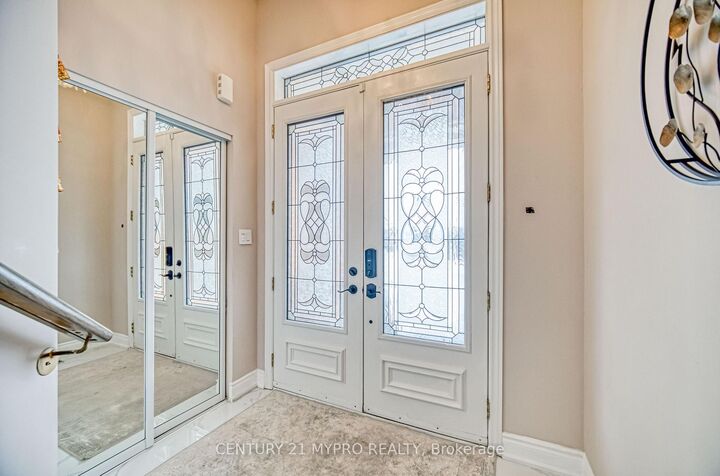 Property Photo: 72 Vandervoort Drive ON L4E 0C7