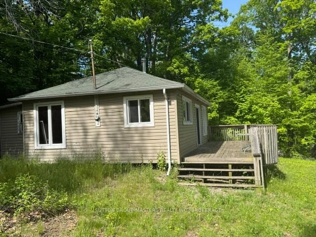 Property Photo: 2458 Howe Island Drive ON K7G 2V6