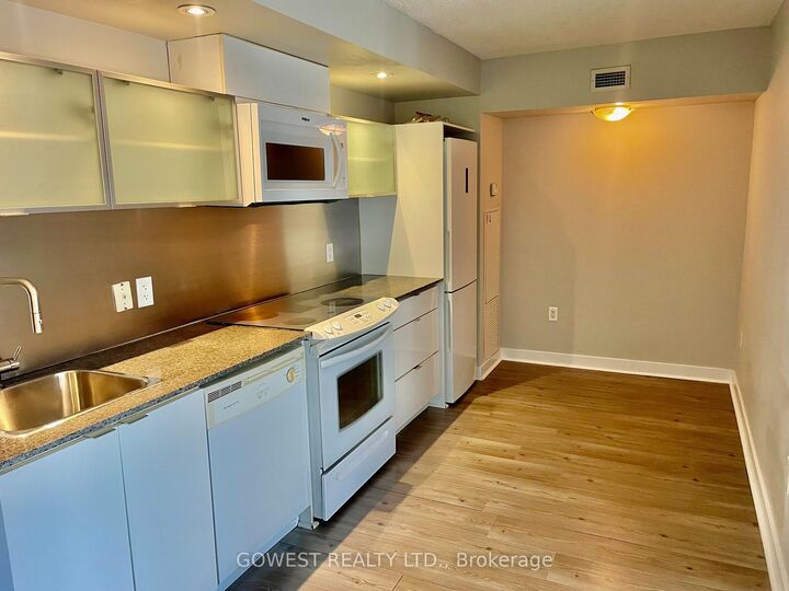 Property Photo:  4K Spadina Avenue 1507  ON M5V 3Y9 