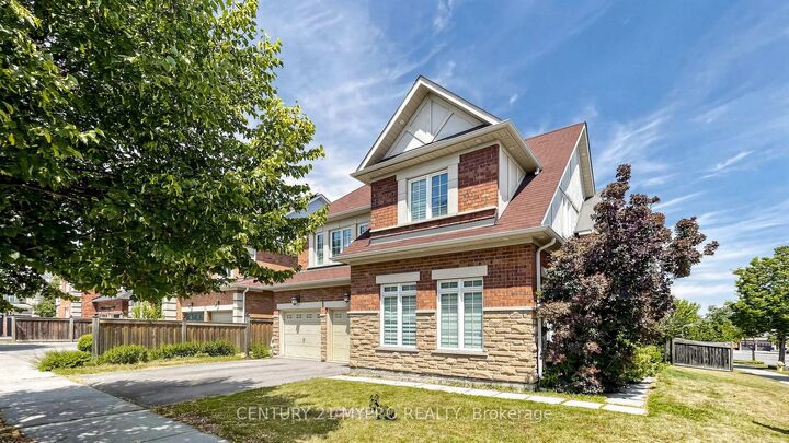 Property Photo:  12 Sergio Marchi Street  ON M3L 0B6 