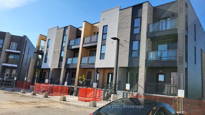 Property Photo:  261 Woodbine Avenue C053  ON N2R 0S7 