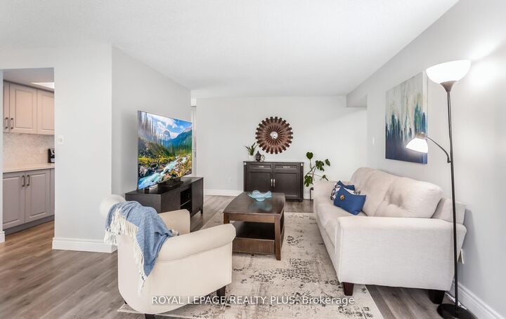 Property Photo:  5 Lisa Street 509  ON L6T 4T4 