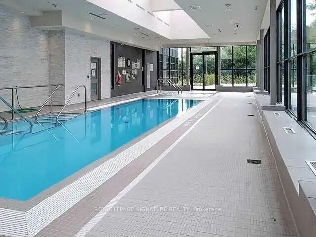 Property Photo:  9618 Yonge Street 512  ON L4C 0X5 