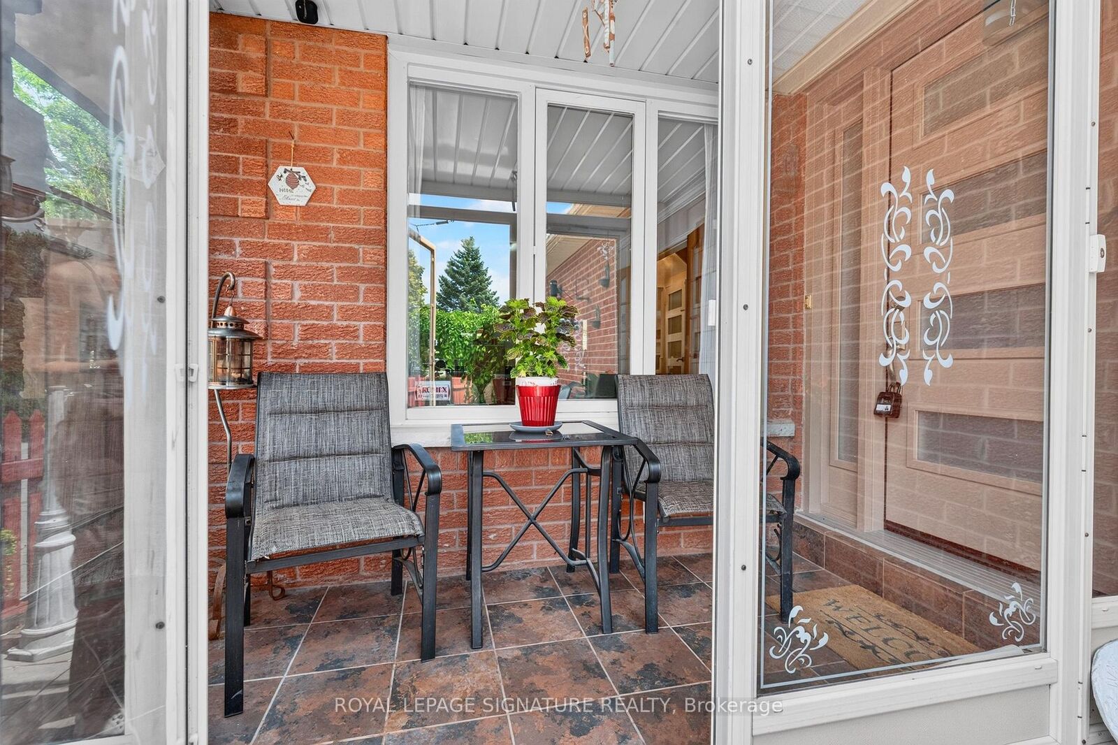 Photo de la propriété:  1642 Pepperwood Gate  ON L1X 2K1 
