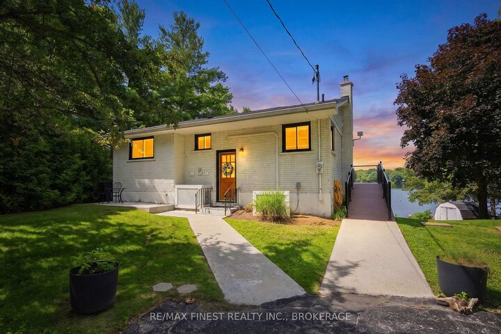 Property Photo:  4267 Maple Drive  ON K0H 0B8 
