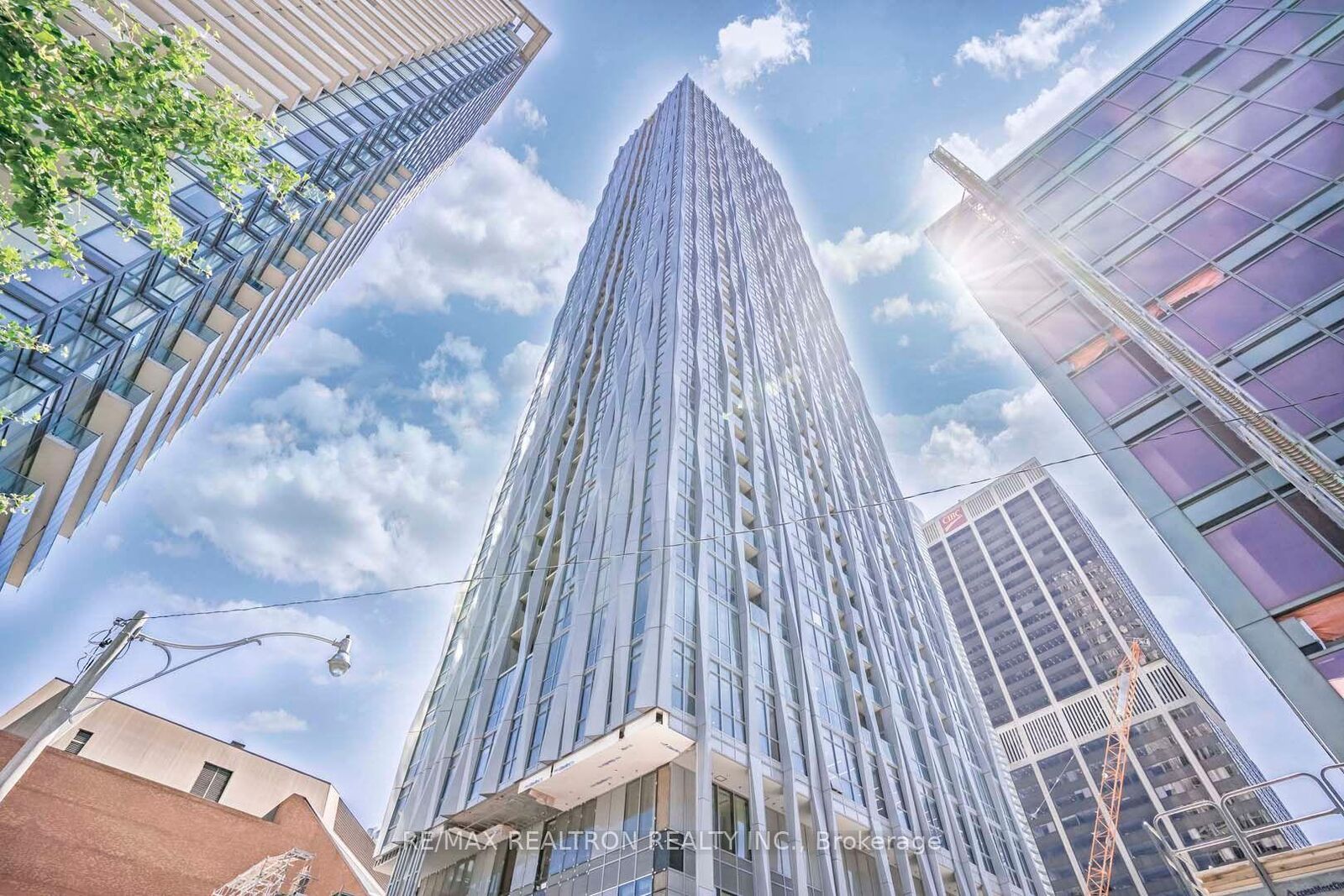 Property Photo:  1 Yorkville Avenue 3112  ON M4W 1L1 