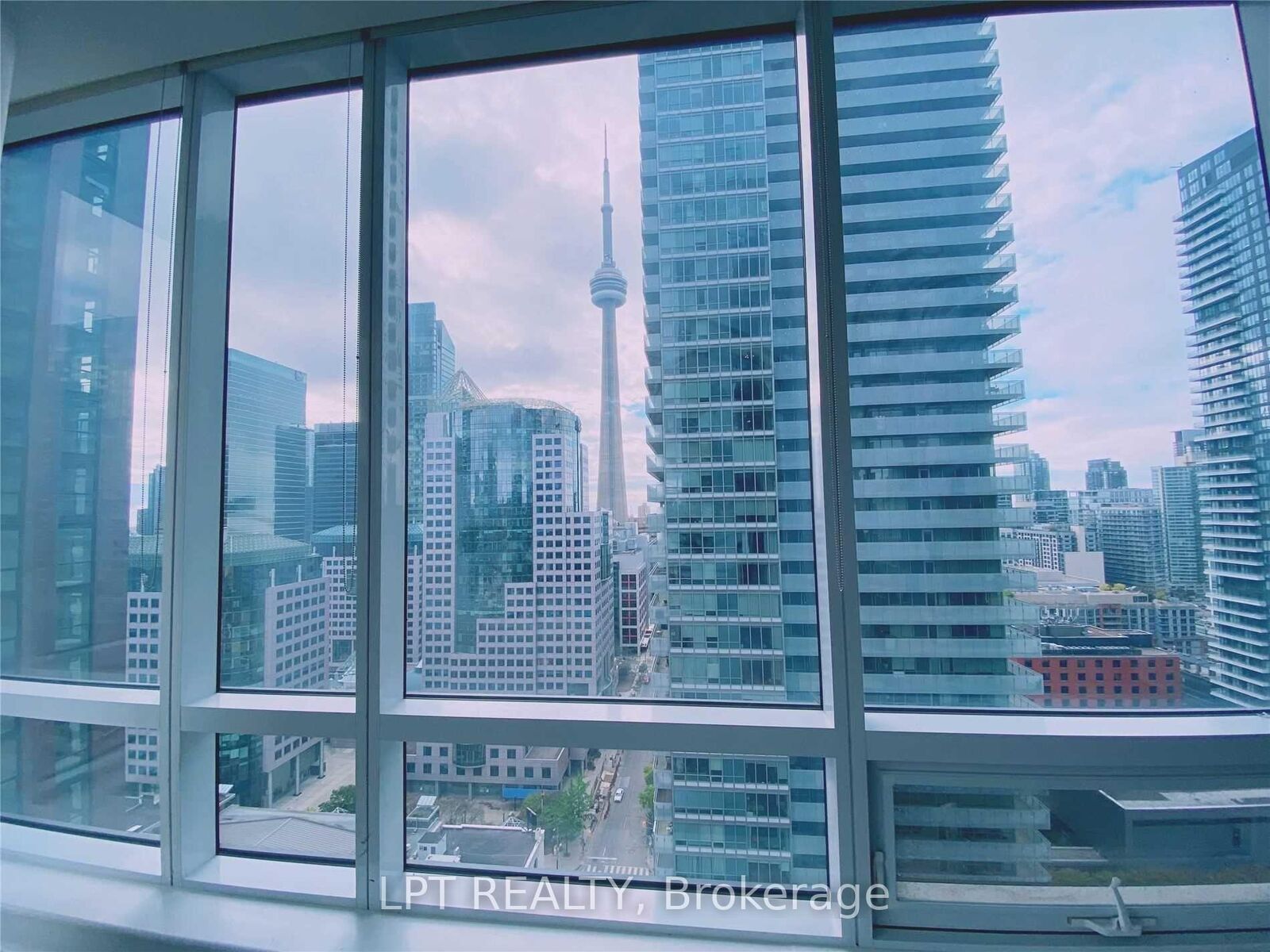 Property Photo:  295 Adelaide Street W 2607  ON M5V 1P7 