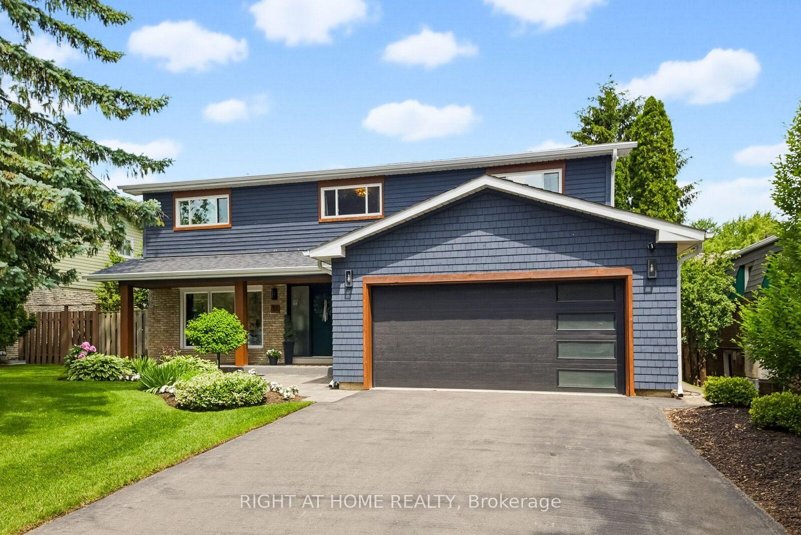 Property Photo: 18 Oak Lea Circle ON L3P 3M5