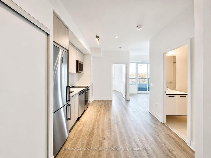 Property Photo:  185 Deerfield Road 216  ON L3Y 0G7 