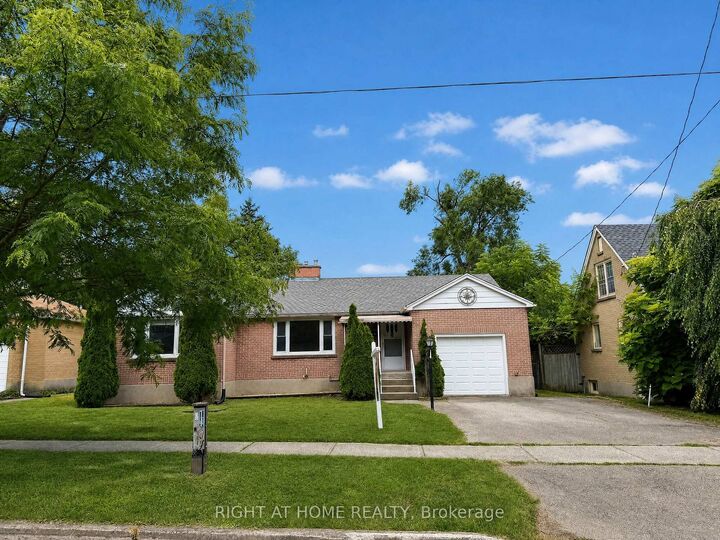 719 Rowntree Avenue — photo 1