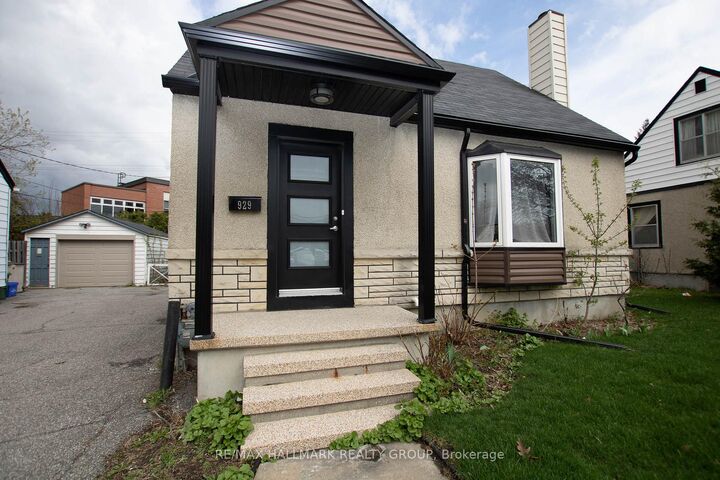 Property Photo: 929 Merivale Road ON K1Z 5Z7