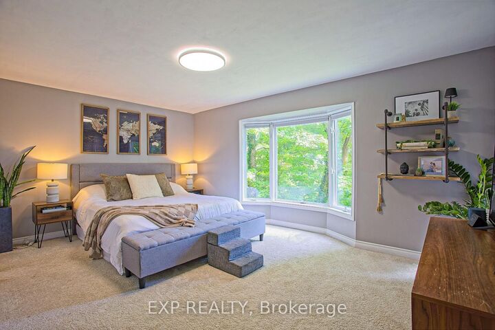 Photo de la propriété:  259 Main Street W  ON L3M 1S5 