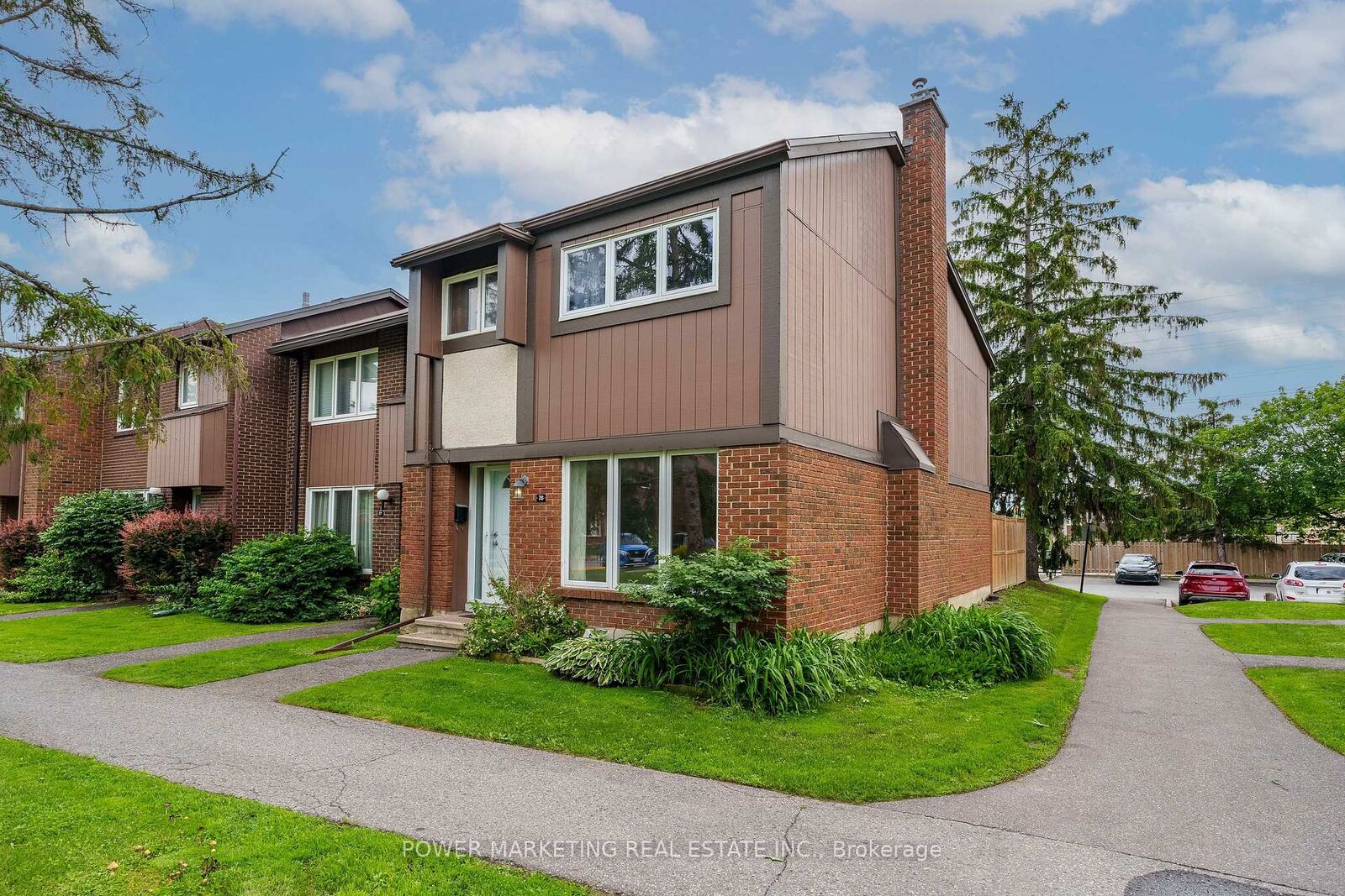 Property Photo: 2111 Montreal Road 76 ON K1J 8M8