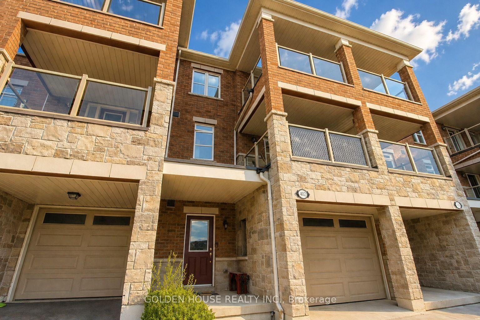 Property Photo: 2540 William Jackson Drive 402 ON L1X 0E4