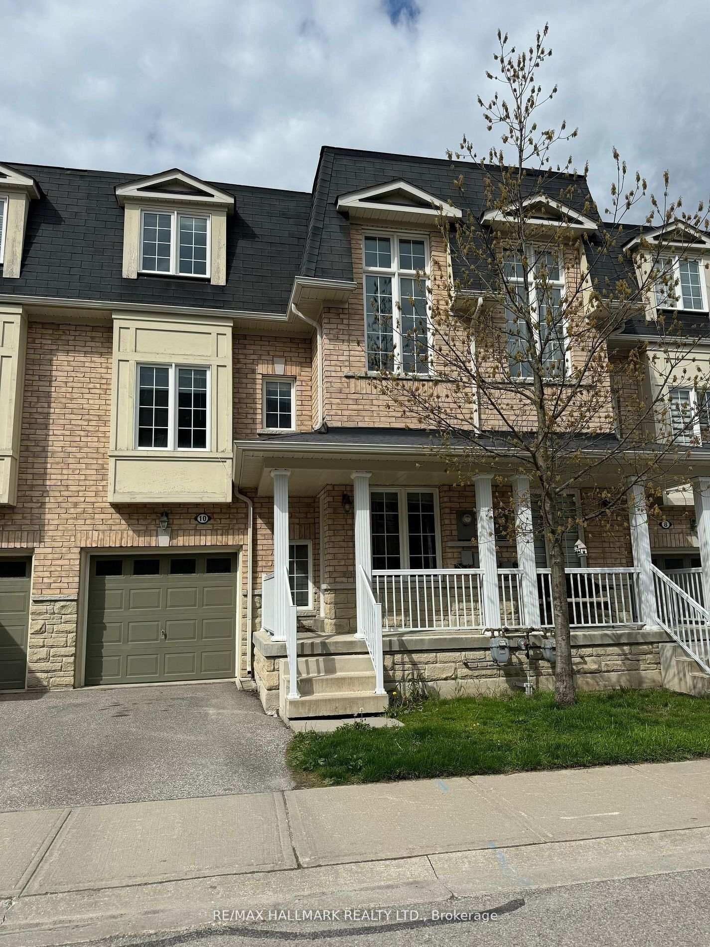 Property Photo:  15 Old Colony Road 10  ON L4E 4L5 