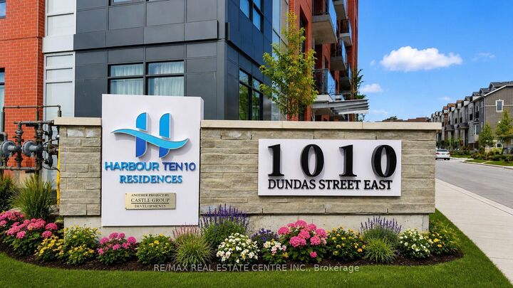 Property Photo: 1010 Dundas Street E Ph12 ON L1N 2K2