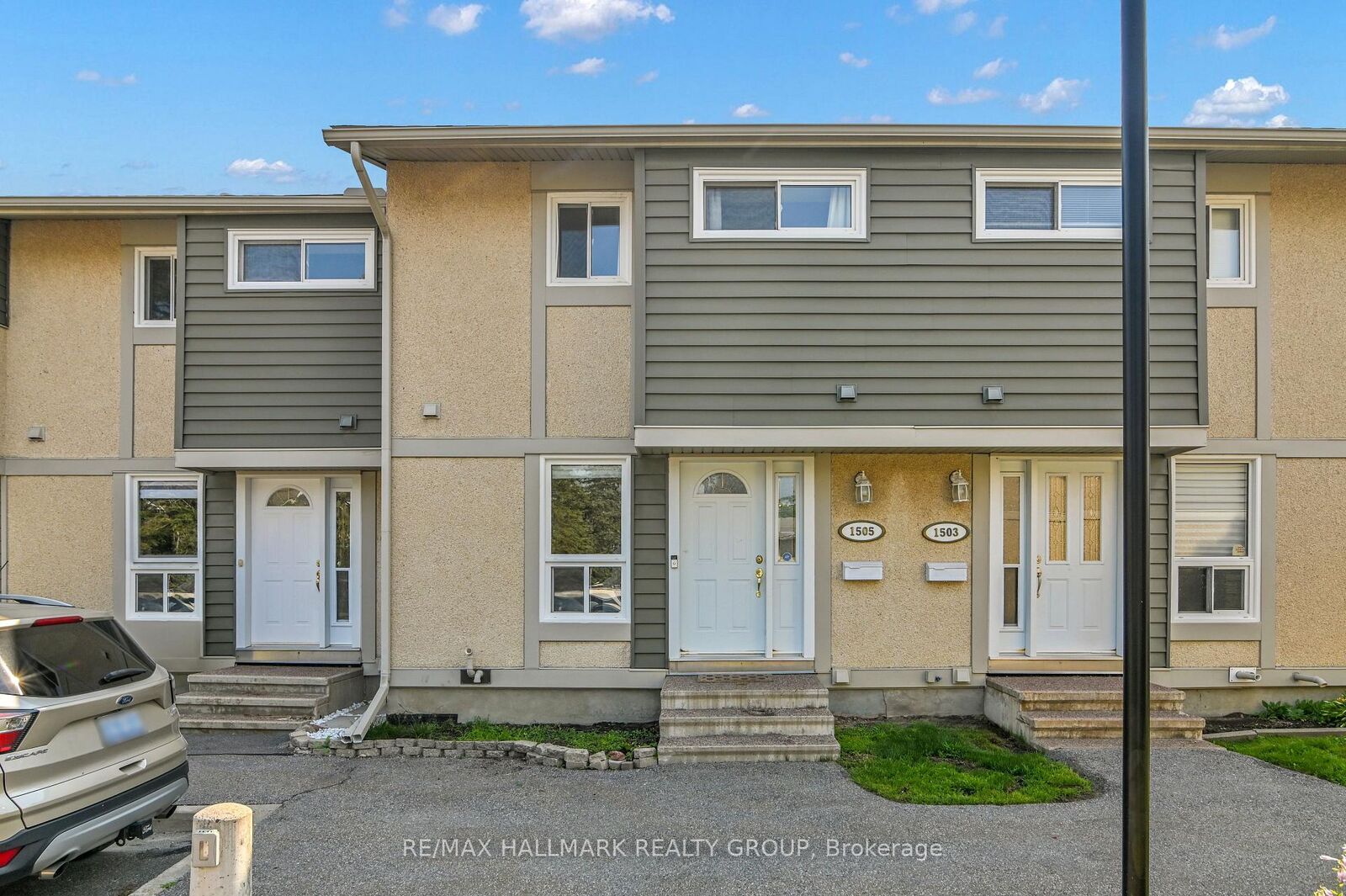 Property Photo:  1505 Ballard Court 3  ON K1B 4Z1 
