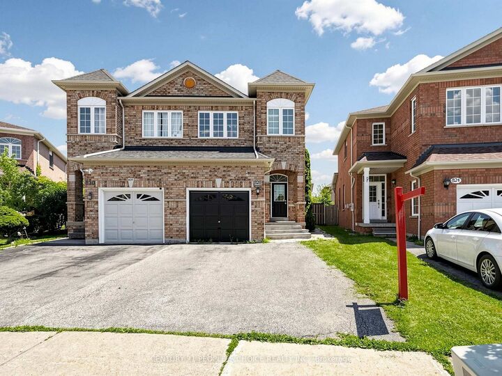 828 Khan Crescent — photo 1
