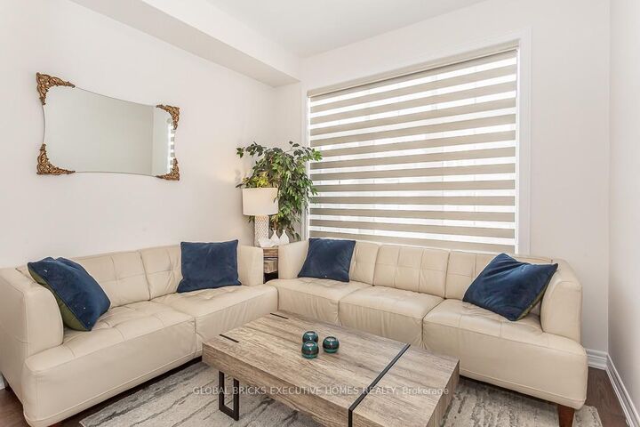Property Photo:  134 Petgor Path  ON L6H 0Y6 