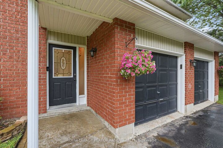 Property Photo: 193 Blue Jay Drive ON K4K 1K9
