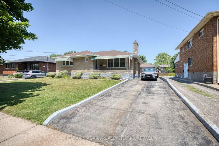 Property Photo: 84 Second Street ON L3B 4T6