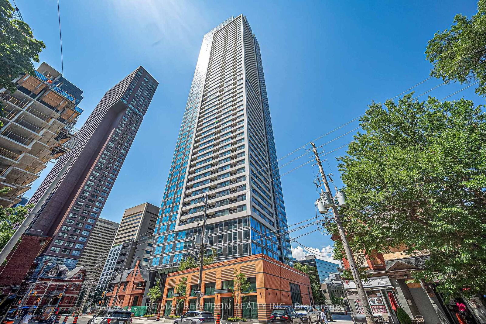 Property Photo:  609 Sherbourne Street 3201  ON M4X 0A4 
