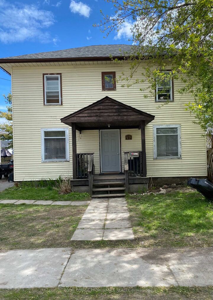 Property Photo: 49 Crown Street ON K8V 1P1