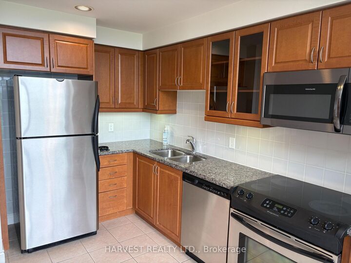 Property Photo:  1101 Leslie Street 1106  ON M3C 4G3 