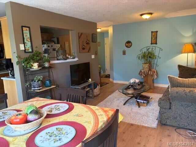 Property Photo: 2527 Quadra St #307 BC V8T 4E1
