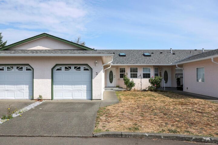 Property Photo: 3355 First St #3 BC V0R 1S0