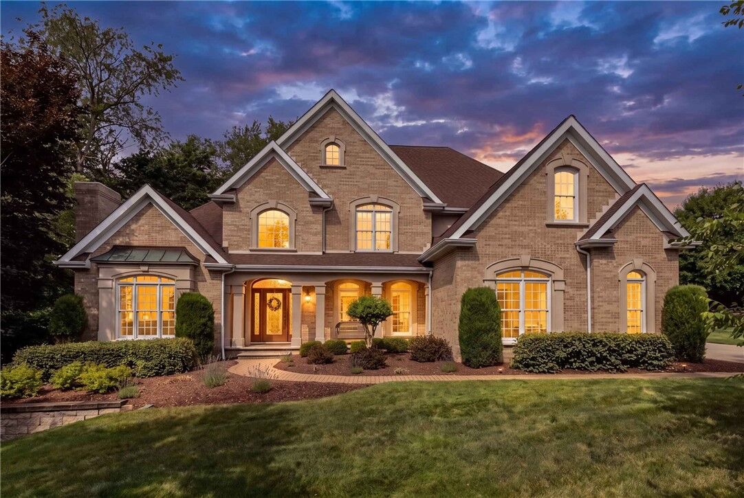 Property Photo:  204 Saint Ives  PA 16063 