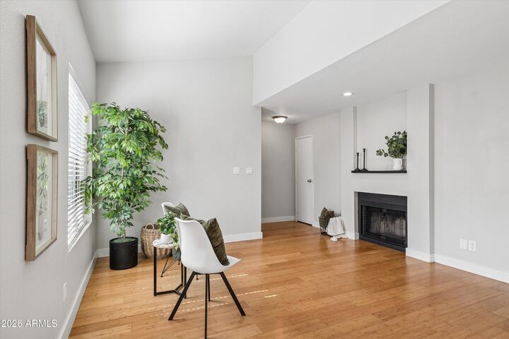 Property Photo:  3102 E Clarendon Avenue 206  AZ 85016 