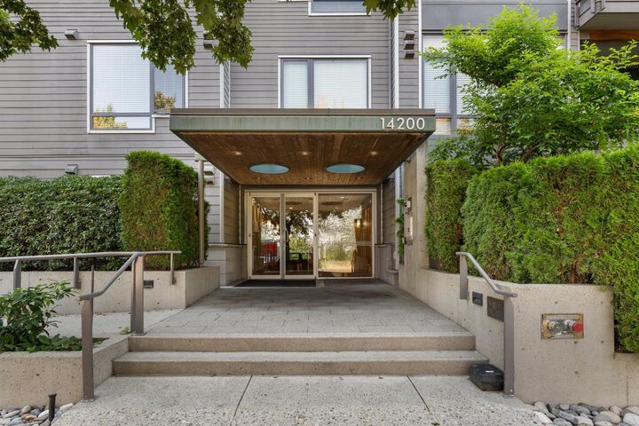 Property Photo: 14200 Riverport Way 302 BC V6W 1M4